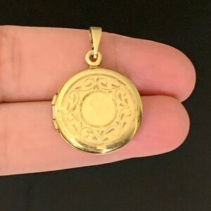 Vintage Van Dell 14k Gold Filled Locket Etched Photo Pendant